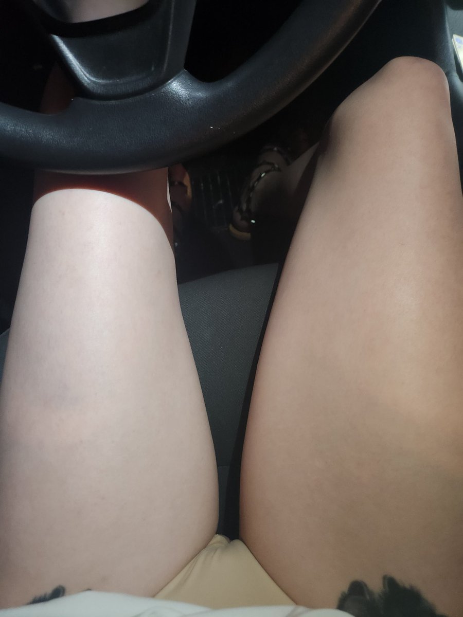 daphnephoenix36's tweet photo. Ehh just driving, boring night https://t.co/RyPXumq1fB