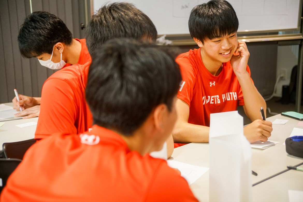 chibajets_youth's tweet photo. ユース選手の人間性向上の取り組みとして「ATHLETE ACADEMY」を導入することとなりました✨4月から3月までの1年を通してサポート頂きます！＃千葉ジェッツ　#RISE #千葉ジェッツユース

ATHLETE ACADEMYについて▼
https://t.co/Ff76UmJSRW https://t.co/ew7NUxri90