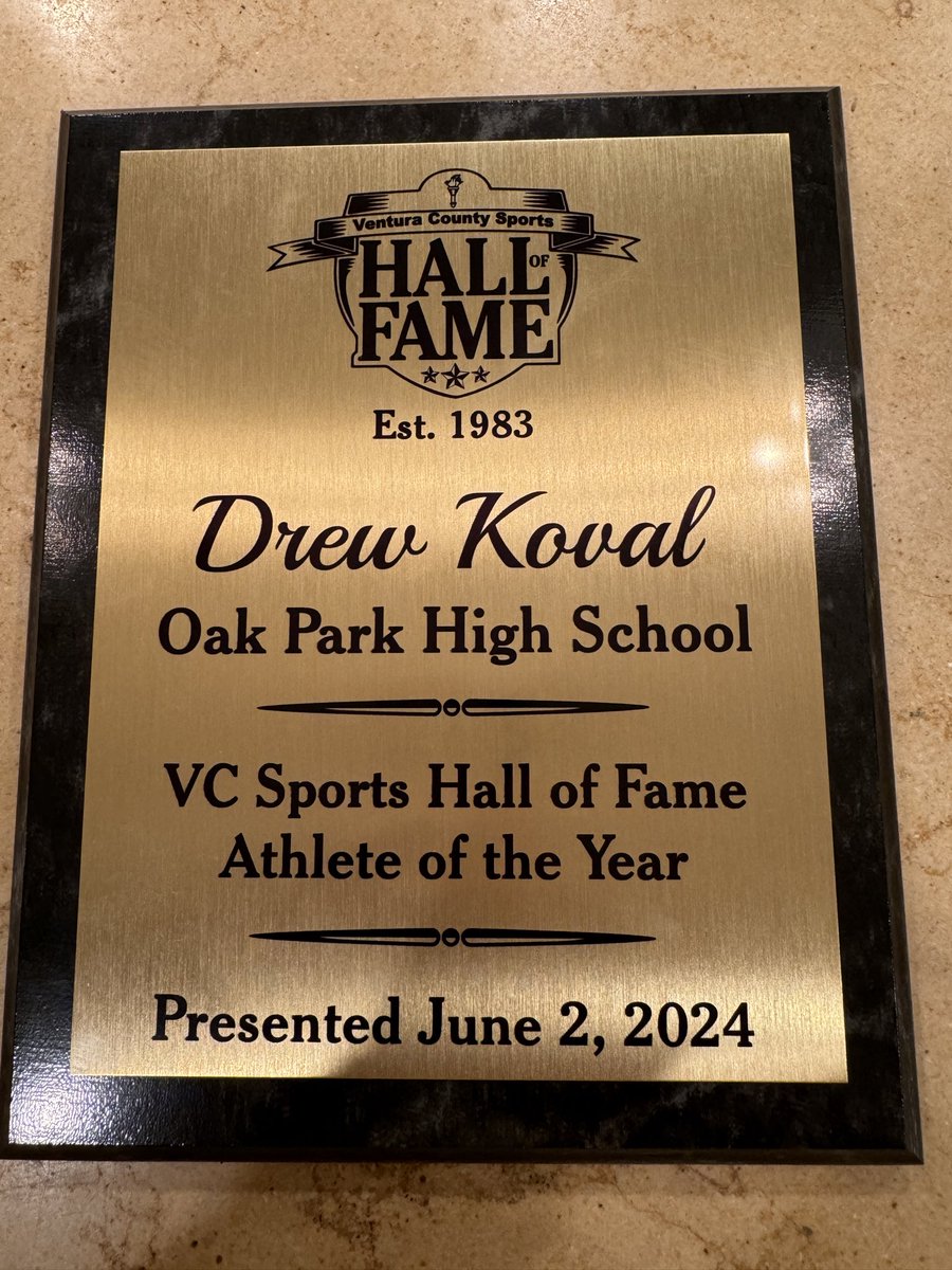 OPHSTennis's tweet photo. Huge Congratulations to Drew Koval on being inducted into the 2024 Ventura County Sports Hall of Fame! 
What an accomplishment! Athlete of the Year! @OPathletics @OakParkUSDSupt @VCStarSports @vcstar @koval1 https://t.co/ERNsLtm44O