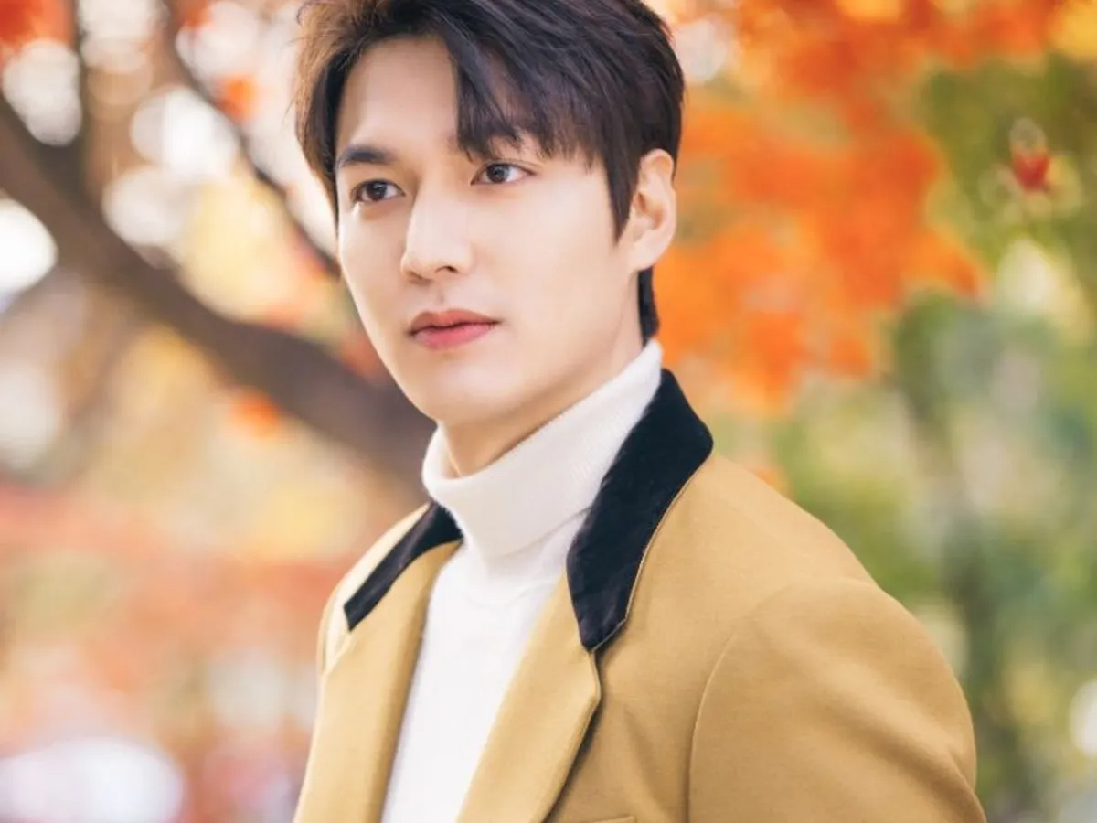 ronuspirit's tweet photo. Have you always wondered why your favorite K-drama star has to leave the scene for compulsory military service?

Here's the full story to explain what's really happening...

They have a standing enemy in the North but North Korea was not always the enemy, in fact... https://t.co/KXnClgCG1K