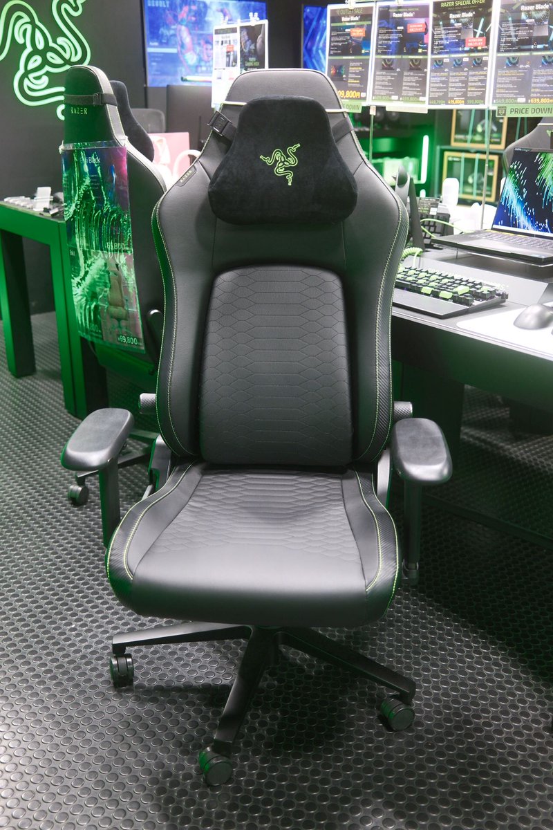 【RAZER STORE】
🐍RAZER最新のゲーミングチェア発売中🐍

『ISKUR V2』
各色税込 99,880円

グリーン、ブラック、ファブリックの3モデル展開💺
調節可能なアダプティブ 6D ランバーサポートシステム搭載
リアクティブシートチルト & 152 度までのリクライニング

#RazerJP #ツクモ