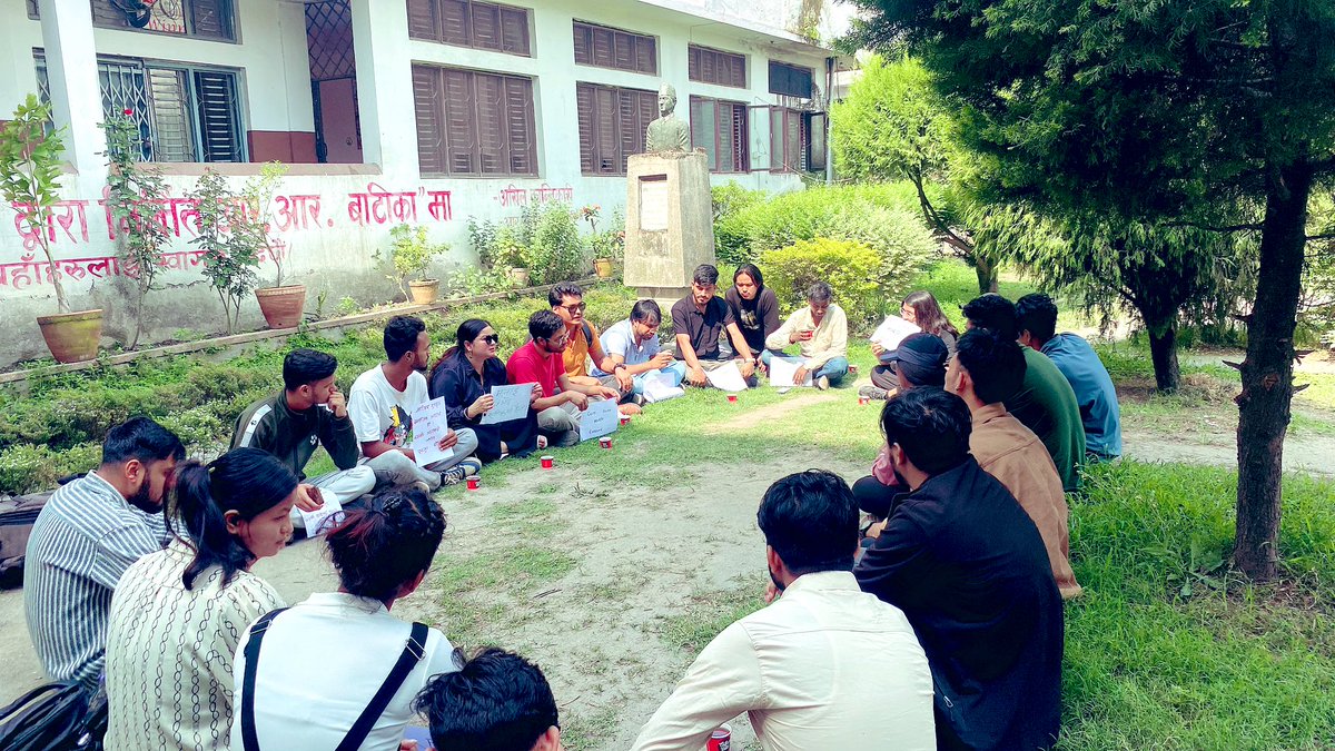 जातीय भेदभाव तथा छुवाछुत उन्मूलन राष्ट्रिय दिवस, २०८१ को अवसरमा आर.आर. क्याम्पसमा दलित भाइबहिनीहरुसे आयोजना गरेको डिसकोर्स डवलीमा सहभागी हुदै !