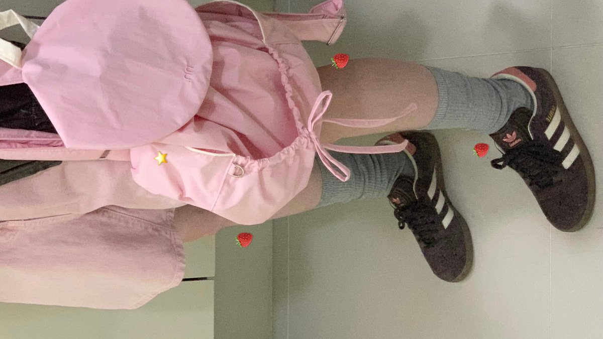 pieceof_me_'s tweet photo. #rt 추첨 한 분에게 제작 가방을 보내드립니다

ribbon pocket backpack ⋆*✩

리본포켓백��� 2차 프리오더를 진행합니다. 

6.4(화) 15:00 ~ 6.9(일) 20:00 

프리오더 기간 동안 5% 할인된 가격으로 판매되며 재고판매 외 재입고는 당분간 어려우니 참고 부탁드립니다🤍 
https://t.co/cFDBDEsbJW https://t.co/pxtID9GNKW