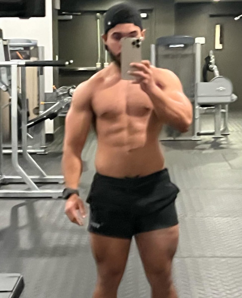 jorgelespina's tweet photo. Today was all about taking care of ourselves mentally and physically enjoying this sunday with perfect moments 🏋️🥩🏊‍♂️🌆🥩🥗 https://t.co/Hpsmev6NQA