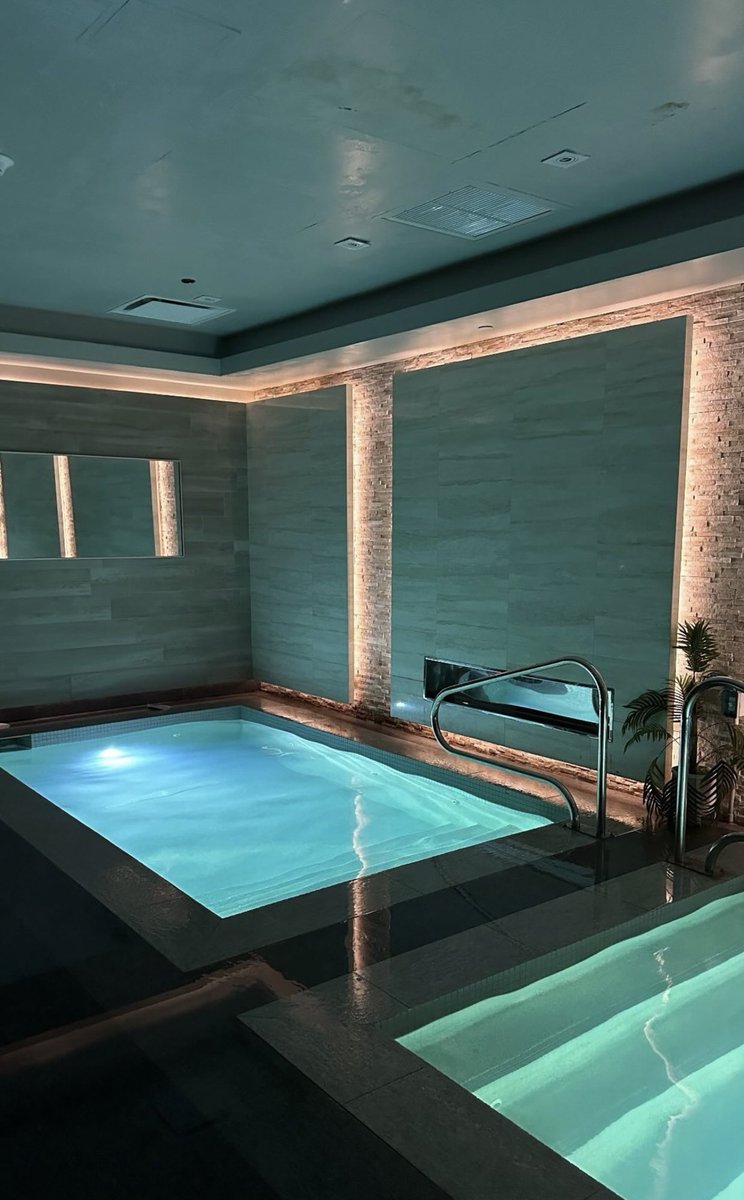 jorgelespina's tweet photo. Today was all about taking care of ourselves mentally and physically enjoying this sunday with perfect moments 🏋️🥩🏊‍♂️🌆🥩🥗 https://t.co/Hpsmev6NQA