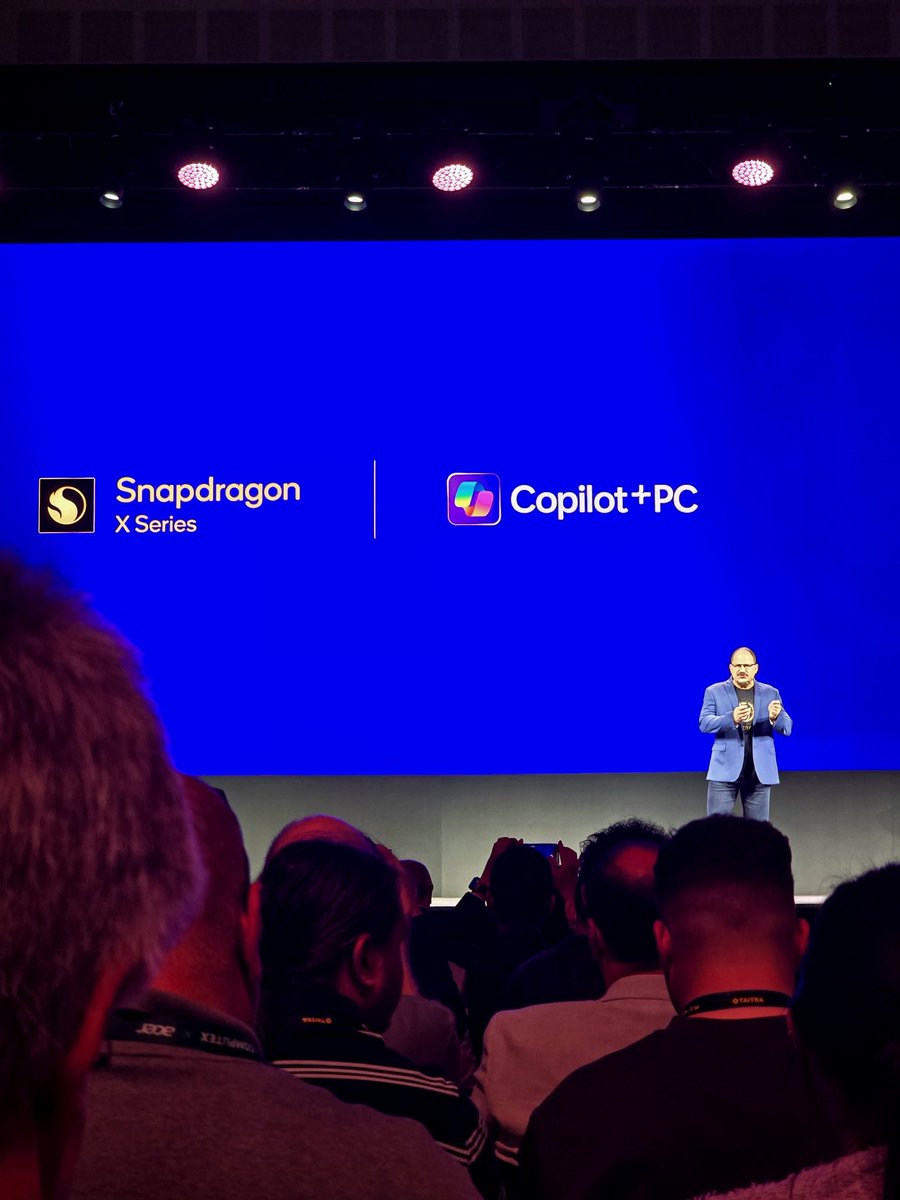 booredatwork's tweet image. We have  @Qualcomm CEO @cristianoamon in stage taking about #snapdragonxelite as the power behind #copilotpluspc