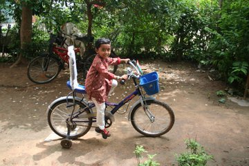 Cycling is as a #sustainable and #healthy mode of transportation !

3rd June is celebrated as #WorldBicycleDay since 2018.

This year's theme is "Promoting Health, Equity, and Sustainability through Cycling," emphasizes the multifaceted benefits that cycling brings to individuals