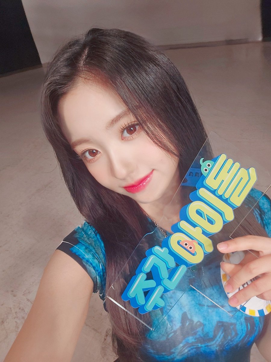 주간아이돌 (Weekly idol official) (@weeklyidol_) on Twitter photo 