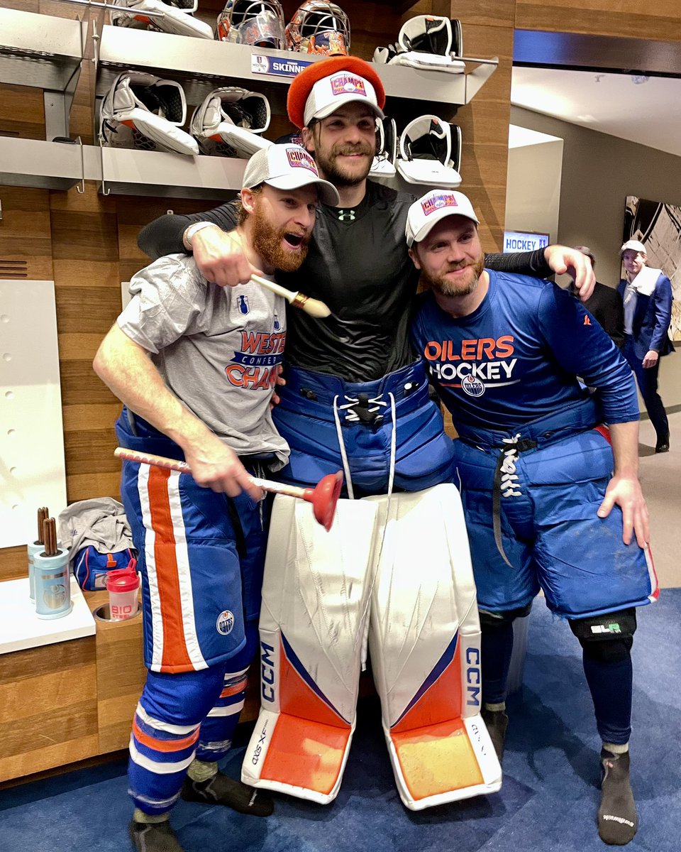 EdmontonOilers's tweet image. Goodnight, Oil Country 🧑‍🎨🪠