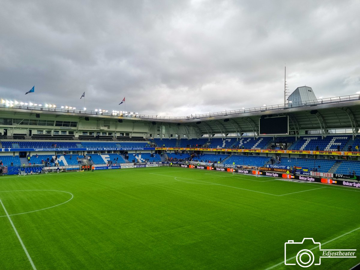 stadionautist's tweet photo. Akerstadion
Molde FK
#groundhopping #groundspotting #stadiumhopping #ground #stadion #stadium #stade #estadio #stadio #stadionautist #groundhopper #moldefk #MFK #Aker #Akerstadion #Molde #MøreOgRomsdal #Eliteserien #noorwegen #norway #Norge #Fotballklubb #MoldeFotballklubb https://t.co/sUZ8yM83IN