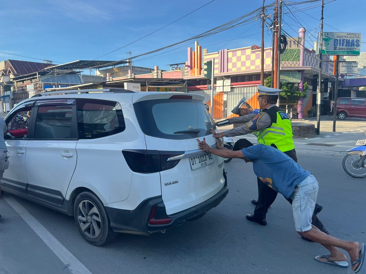 Giat Patroli dan membantu salah satu pengendara R4