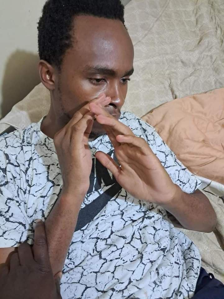 omwambaKE's tweet photo. Finally,
When a man falls, don't laugh at him. Instead, Learn from his mistakes.
Now Ian Njoroge will understand the True Meaning of asiyefunzwa na mamaye hufunzwa na ulimwengu.
It's shocking that Ian Njoroge is just 19 years old and his dad his a teacher. The kind of problems we put our parents into sometimes.
No matter how much someone provokes you, Never Never allow your emotions to overrule your Reason.
You may think the police are useless until they start looking for you. Look at Ian Njoroge.
Ian Njoroge was arrested at his girlfriend's house.
May God have Mercy on Ian Njoroge.
Hasira Hasara!