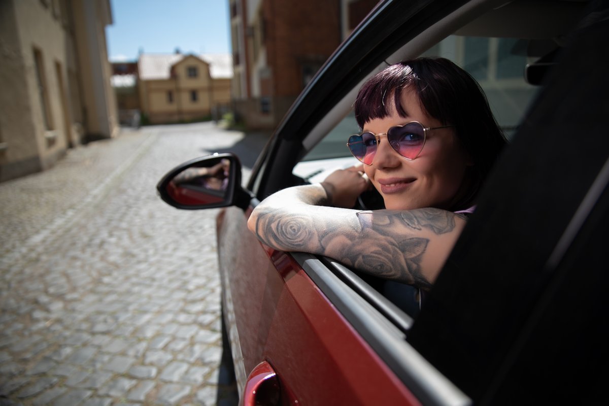 WutzmanPhoto's tweet photo. Cargirl Jule

#car #cargirl #woman #female #portrait #portraitphotography #womanincar https://t.co/jclryDL0wy