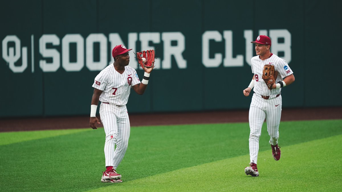 OU_Baseball's tweet photo. Monday at 8 o'clock for a spot in Supers ⏳

🔗 https://t.co/OUMlFnJLzQ // #CHAOUS