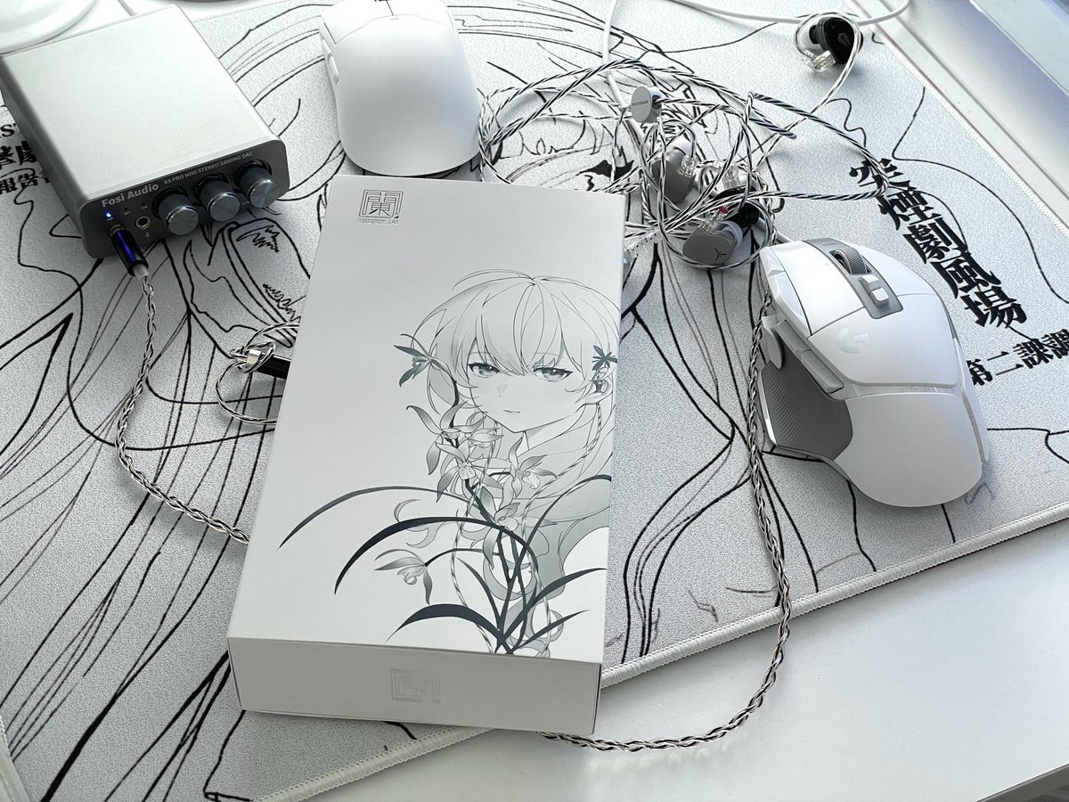 shugi_apex's tweet image. 水月雨のイヤホンパッケージかわいい...
透明感がすごいね...💭🫧 ͛.*

#水月雨
#moondrop
#fosiaudio 
#simgot