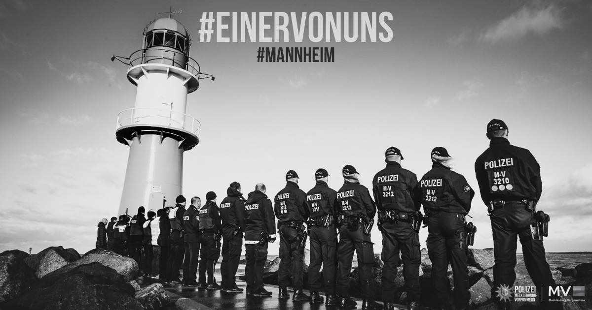 Polizei_MV's tweet photo. #einervonuns

In tiefer Trauer &amp; Gedanken bei den Angehörigen sowie den Kolleginnen und Kollegen der Polizei Mannheim ! https://t.co/uzVadxmF05