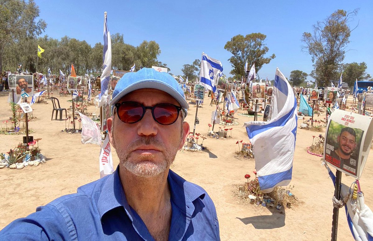 dannyb_m's tweet image. I&apos;ve been in #israel making #VirtualReality documentaries with survivors of October 7 #Hamas attack. The 1st film, &quot;Survived to Tell&quot;, is released today in New York @Jerusalem_Post Conference. U can watch it in VR headset in lobby @583 Park Av. More films &amp;amp; global viewings soon