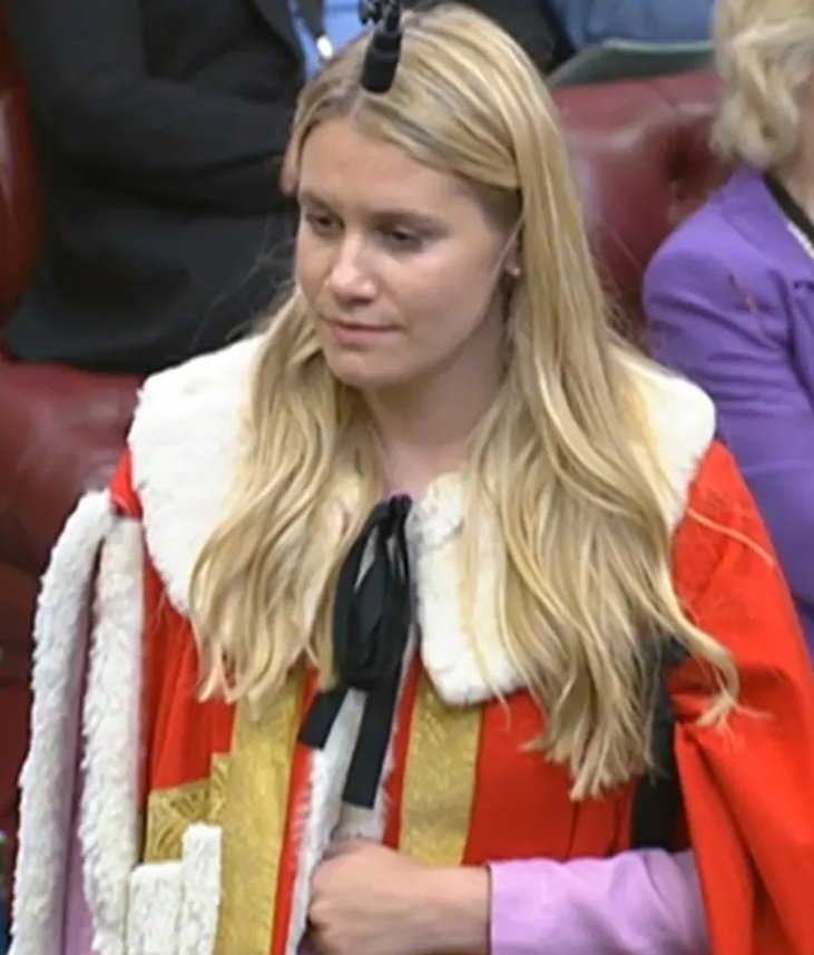 alanrose9's tweet photo. If you want to know what is wrong with the current honours system. One of these is in the House of Lords the other has raised millions for charity. https://t.co/Bx35tF5MZb