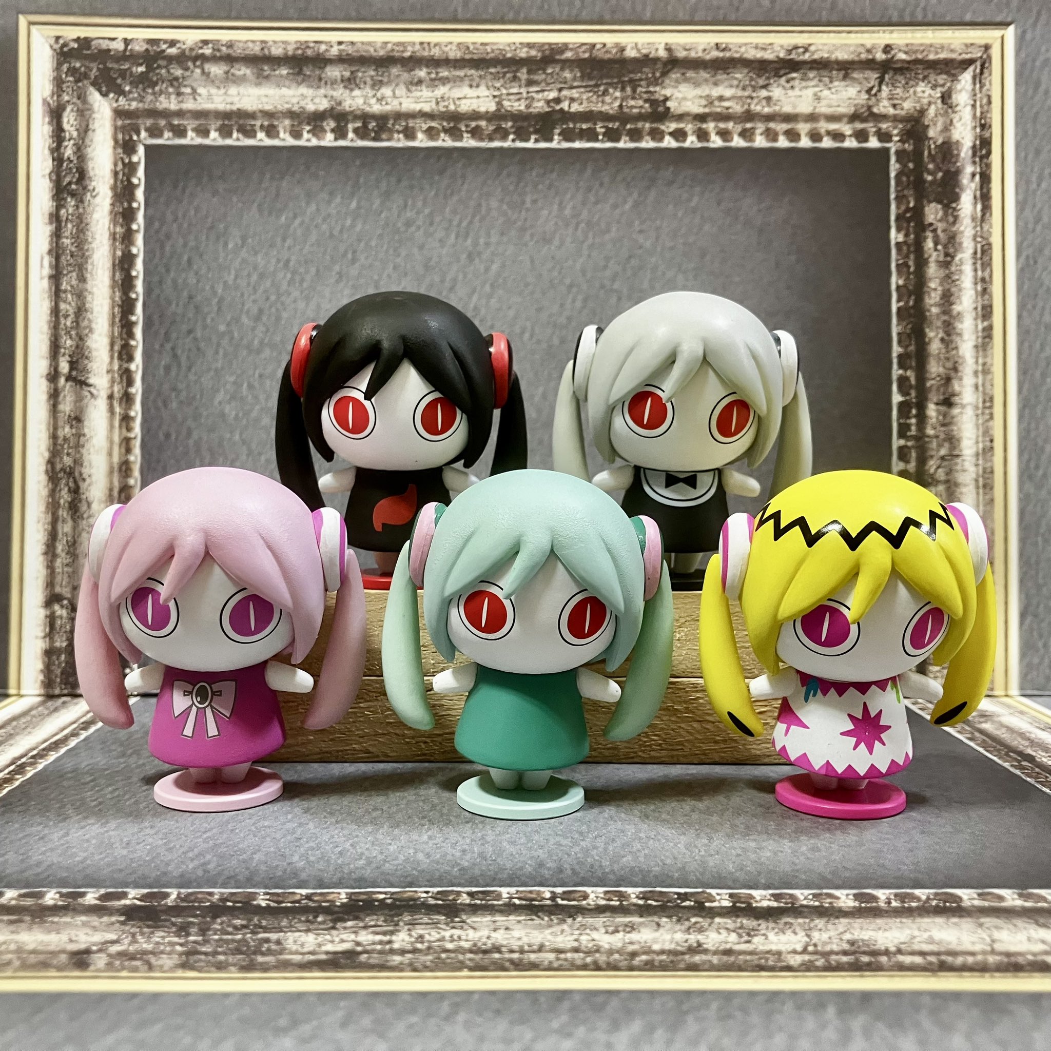 アイマイナ ミニフィギュア ガチャ 丸く
