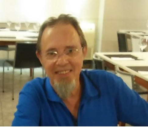 Expressem el condol per la mort de Francesc Madorell, tècnic de normalització lingüística del SLC de Sant Joan Despí. Durant 30 anys ha treballat per la llengua i el país a diverses ciutats. Persona molt estimada per la seva dedicació i passió per la feina. Descansi en pau.