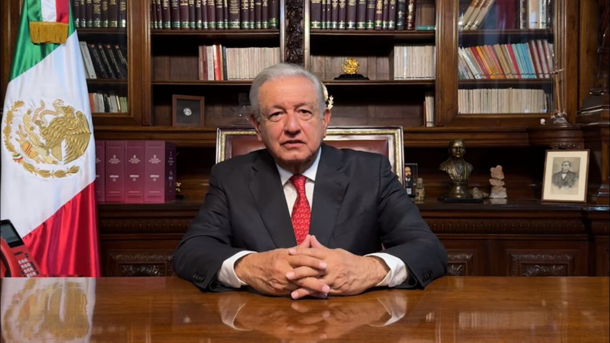 lajornadaonline's tweet photo. #Últimahora @lopezobrador_ confiesa sentirse “contento de ser el presidente de un pueblo ejemplar, que demostró ser muy politizado". Felicitó a todos los candidatos y a “@Claudiashein que resultó triunfadora con amplio margen. Va a ser la primera presidenta de México en 200 años, desde la Primera República Federal”. 

#EleccionesMéxico2024 #VotaMéxico2024 #ClaudiaSheinbaum