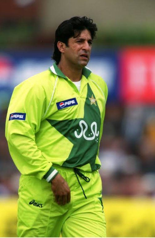 Tayya225's tweet photo. 414 Test wickets 
502 ODI wickets 
🏏 Highest score of 257 not out
4️⃣ hat-tricks in international cricket
Player of the final in the 1992 World Cup🏆 

Happy birthday to  @wasimakramlive 🎂 https://t.co/q2zP2pkvg8