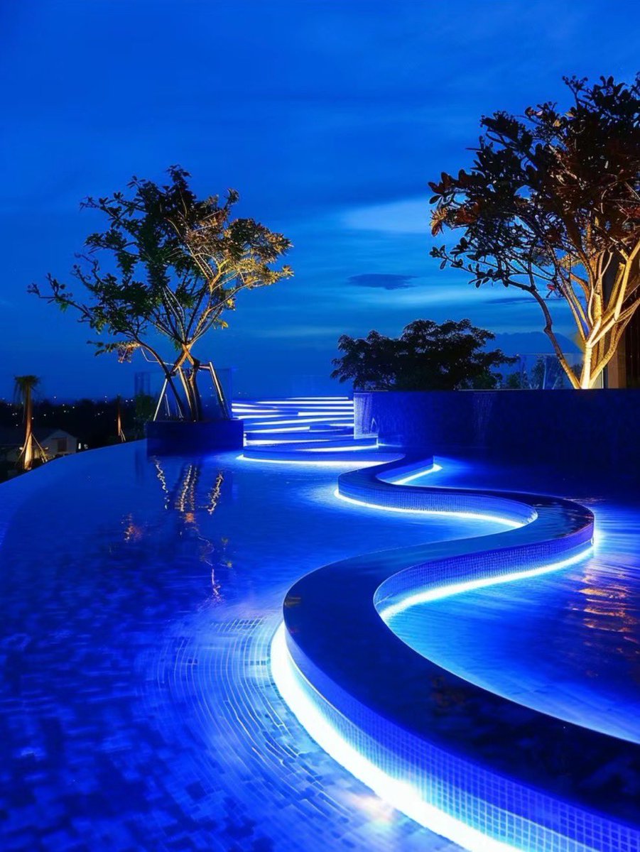 Emilylighting88's tweet photo. The lights in the pool and the lights on the fountain complement each other, reflecting off the water's surface, as if merging the sky and water into one, evoking a sense of wonder. #outdoorliving #LED https://t.co/qUqrQGcQvM