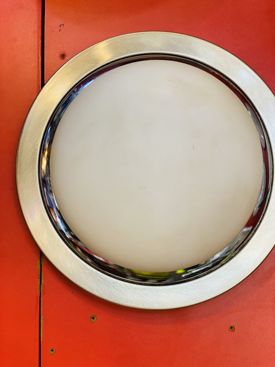 AlJahz2's tweet photo. Good morning beautiful people 

What are the LED and Bulb Ceiling lights ✨
Contact me on +256 757 023 168 https://t.co/2j30B4RdJo