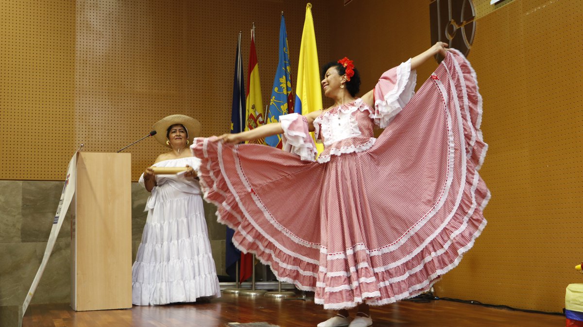 ConsColValEsp's tweet image. ¡Conmemoramos la Afrocolombianidad en Valencia el pasado 24 de mayo! Fue un día lleno de cultura, música y tradiciones que resaltan la riqueza y diversidad de nuestra herencia afrocolombiana. Gracias a todos los que se unieron a esta maravillosa celebración💛💙❤️