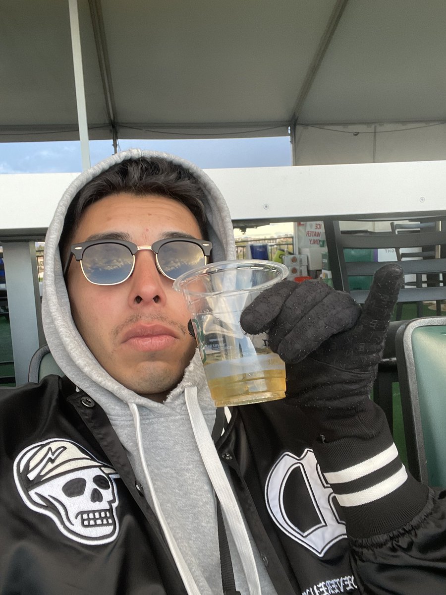 YoungChapo_'s tweet photo. 🫰🏽 https://t.co/fXrMdMIdlm