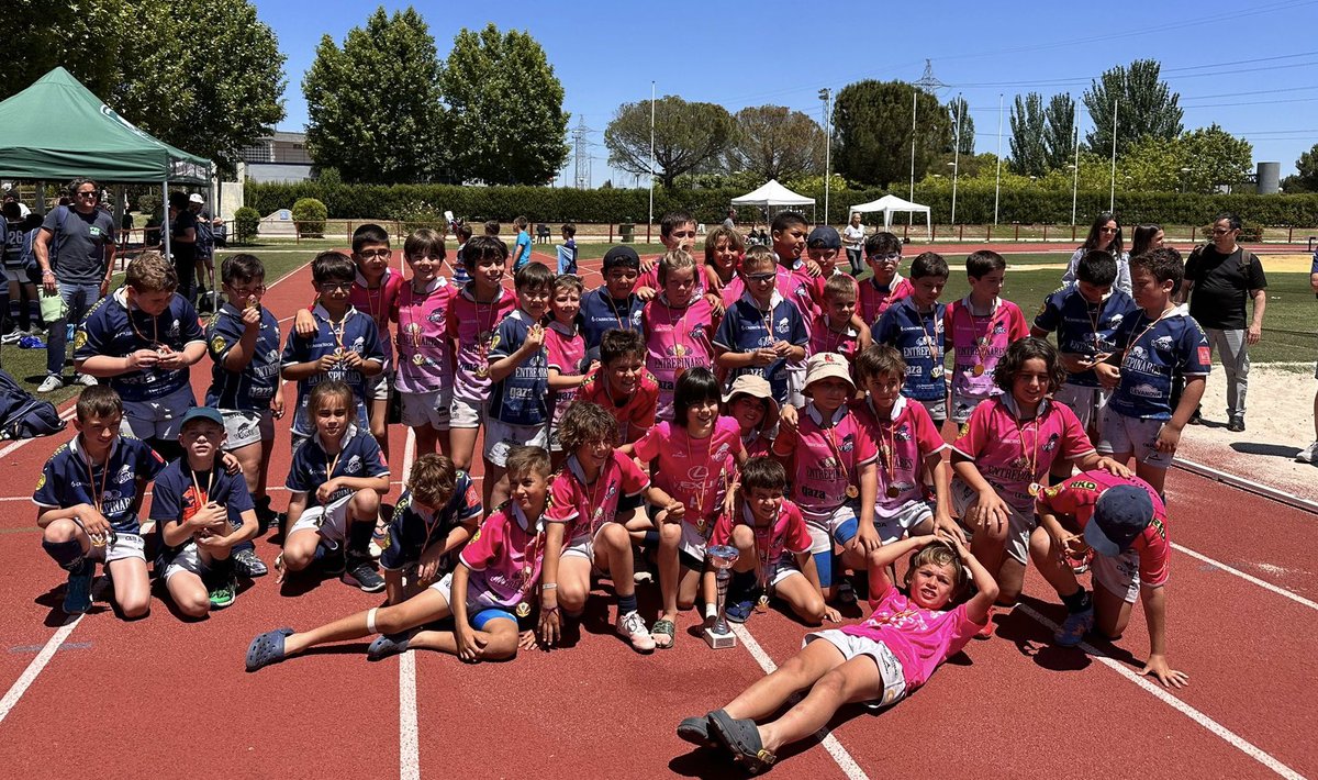 VRAC's tweet photo. ✅ Nuestros M6, M8 y M10 disfrutaron de un gran fin de semana de rugby en el Festival Nacional celebrado en Pozuelo💙👏🙌 https://t.co/13Yhquk3fx