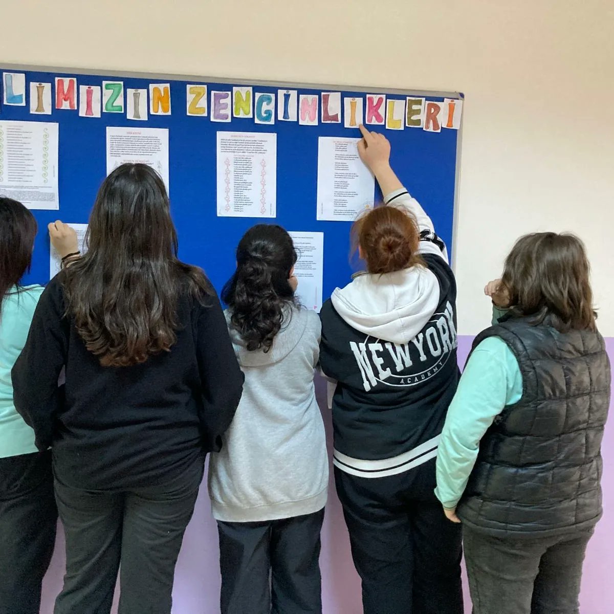 gurpinaroo's tweet photo. Dilimizin Zenginlikleri Projesi Mayıs Ayı çalışmalarımızı gerçekleştirdik. 💫
@tcmeb 
@istmemkultur
@Beylikduzu_mem
@harunbuker
@cigdemtezertan https://t.co/IWKp9j9Ik3