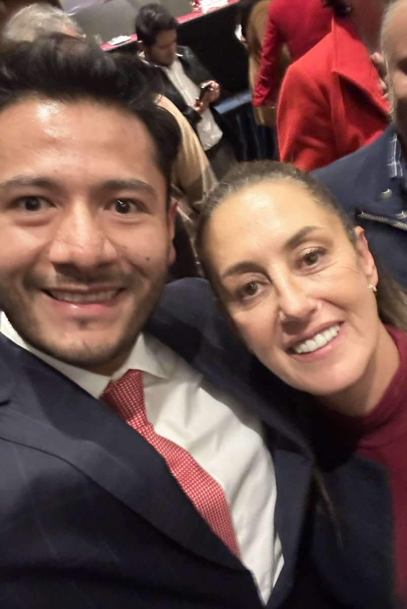 bryan_alih's tweet photo. Felicitaciones a la Dra. @Claudiashein, nuestra primera mujer Presidenta en 200 años de historia como nación libre, por el contundente triunfo otorgado por el Pueblo de México. https://t.co/EenXVMxNqG