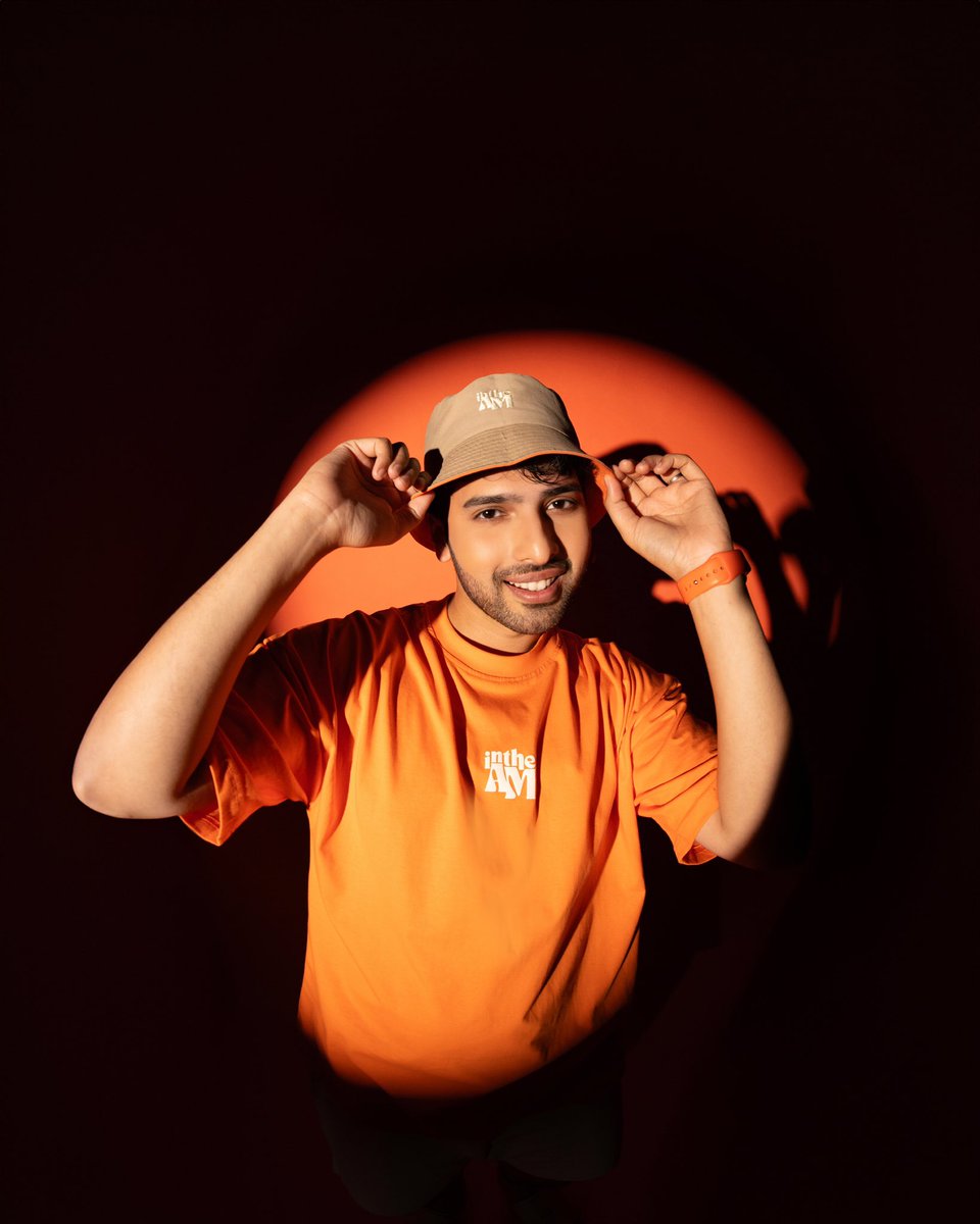 ArmaanMalik22's tweet photo. Summer ready with “𝗶𝗻 𝘁𝗵𝗲 𝗔𝗠” 🍊

Grab my merch now: https://t.co/1an6i3WHo8 https://t.co/m8dQ3xJsqQ
