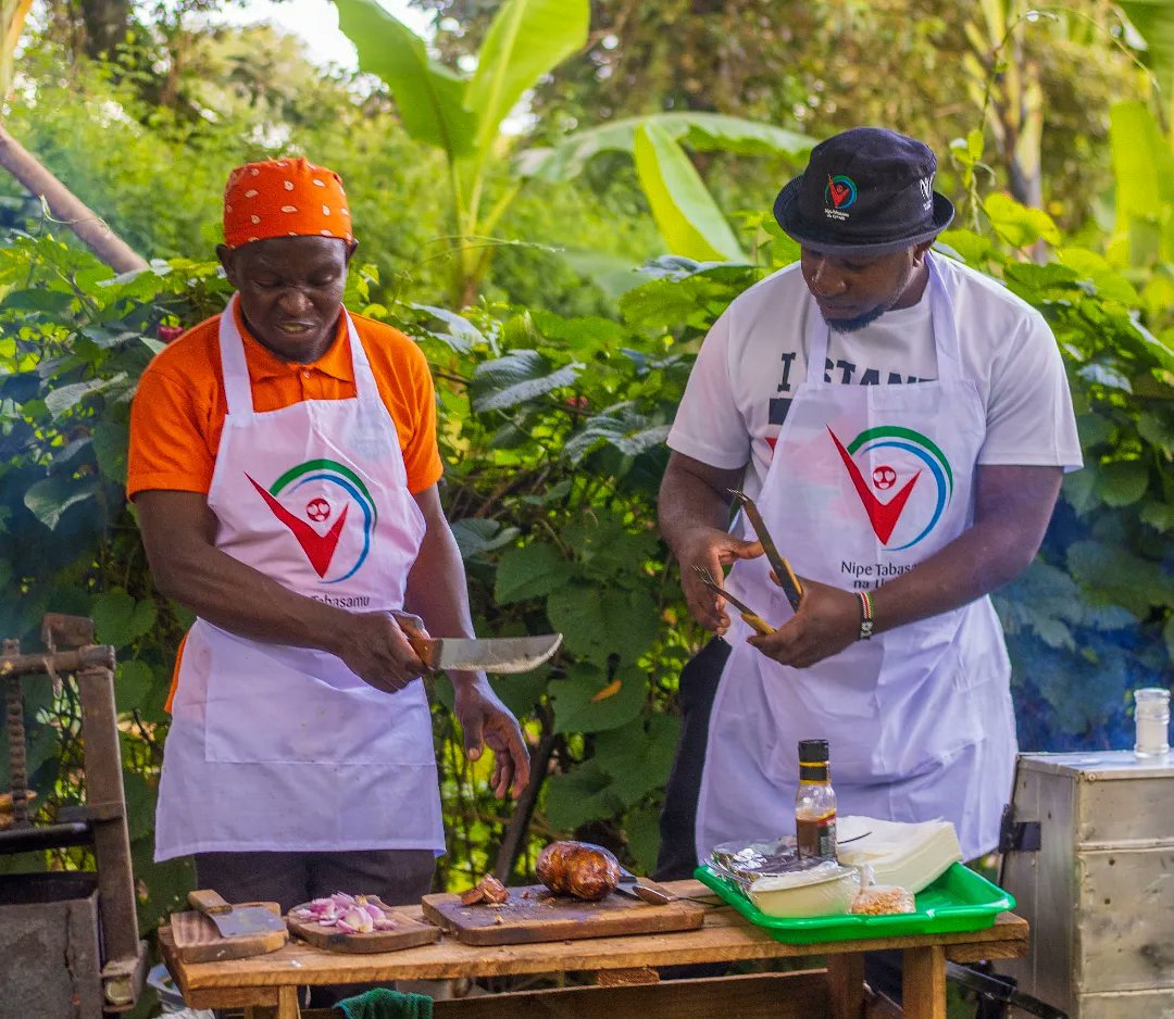 tabasamuupendo's tweet photo. 🌟 There was a story behind every bite at our choma na story ! Our chief chefs outdid themselves, bringing the magic of flavors to every plate. It was a day of fun, relaxation, and unforgettable times! 🥳✨ #chomanastory #nipetabasamu 😋🍴
📸✨ #GoodFoodsNyama #chefmagic https://t.co/5bemKL4o6d
