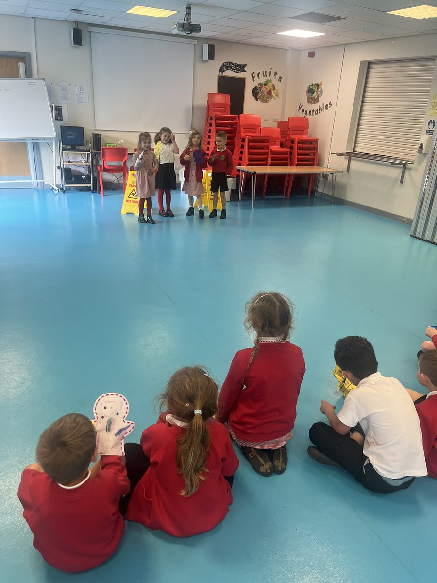 cp_class1's tweet photo. Before half term, we finished our puppet unit by creating and performing our very own puppet shows. The children absolutely loved using their imagination and coming up with a story to share with their peers🎭 https://t.co/bpnt5Jc2Hi