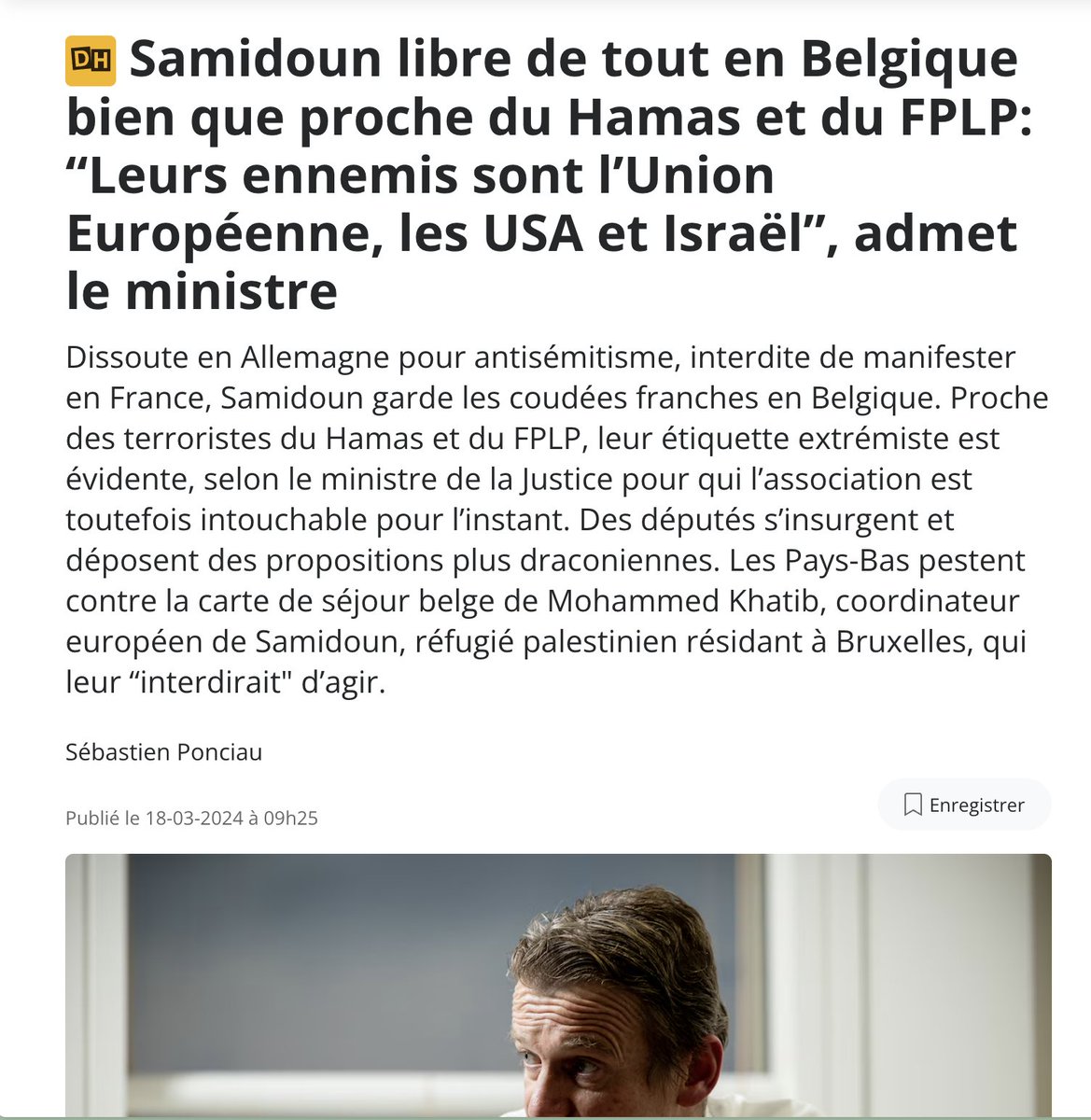 FBBlackler's tweet photo. 🔴 #Université #Islamisme Cette situation est scandaleuse et dangereuse, nous ne pouvons pas laisser nos étudiants- nos enfants- sous influence de groupes terroristes dans nos universités.
L'organisation SAMIDOUN s'affiche sur un tract contenant le logo de mon université (PSL) @psl_univ 
L'entrisme frériste à l'université non seulement ne se cache plus mais il y est promu.
(Et je ne peux toujours pas y présenter mes travaux, aucune information ne parvient de l'université à ces étudiants sur la toxicité de ces groupes).
En France comme en Europe, nos gouvernants savent ce qu'est SAMIDOUN - interdit en Allemagne - des mesures sévères doivent être prises sans délai.