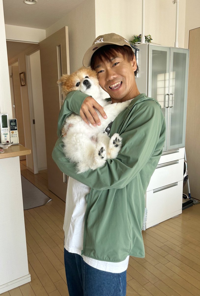 gaaarick's tweet photo. 地元、帰ってきた🏠🐙
犬も大喜びしてくれた🐶
阪神競馬場のパドックみたいな西明石のロータリー好き🐎
高校の時、雨降ったらここから🚌やったなぁ。 https://t.co/O7vhoWSIKH