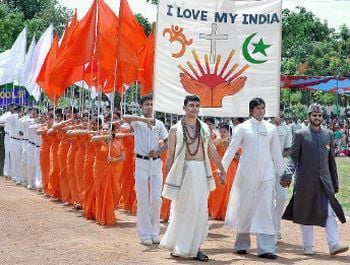 Khusrofounda's tweet image. 🕌 Temples, Mosques, Churches: Different paths, same destination - peace and harmony. In India, faith unites us in our diversity, spreading love and tolerance. Let&apos;s respect each other&apos;s beliefs and coexist harmoniously. #InterfaithHarmony #UnityInFaith 🕉️☪️✝️