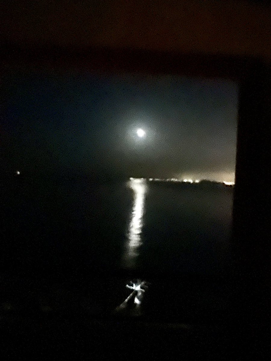 makay58's tweet photo. #Endless #dance  between the #moon, the #sun and the sea in #chania #crete, #greece

@UHBiomedEng @IEEEorg @IEEEembs @IEEEFutureDir https://t.co/TMorHMcx4I