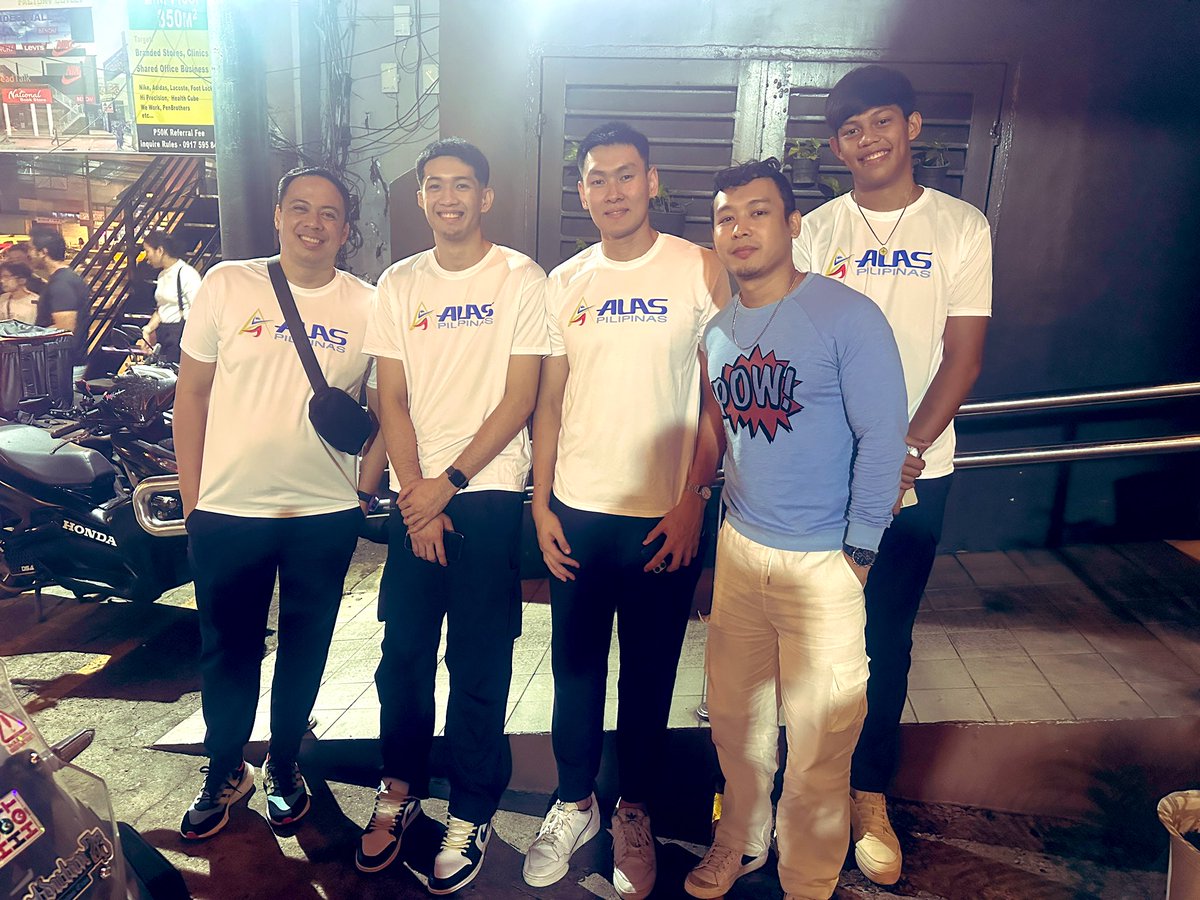 G_Ponce2's tweet photo. Good luck Alas pilipinas salaban nyo mamaya! #AVCChallengeCup #NUMV https://t.co/puG9bNSzMv