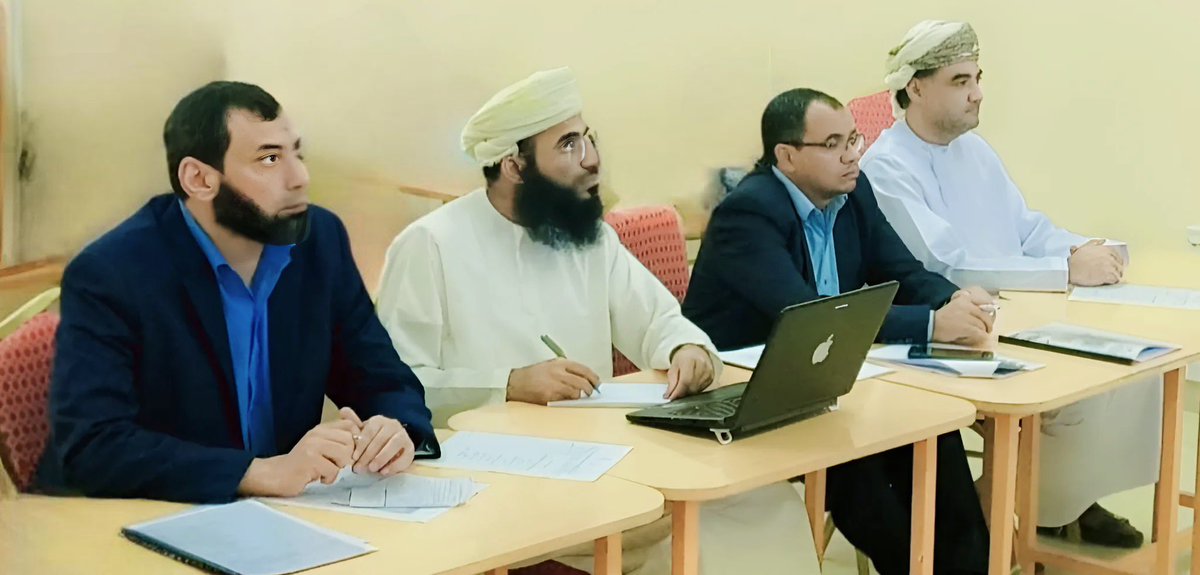 EduGovWst's tweet photo. #يحدث_الآن 
في إطار مبادرات التحول الذكي واستخدام الذكاء الاصطناعي في #تعليمية_الوسطى بدأ اليوم تقييم مسابقة الذكاء الاصطناعي في التعليم والتي تستهدف الكادر الإداري والتدريسي في مدارس المحافظة بمشاركة ٢٦ معلما وإداريا بمختلف التخصصات التعليمية. https://t.co/CQ14xRRSSc