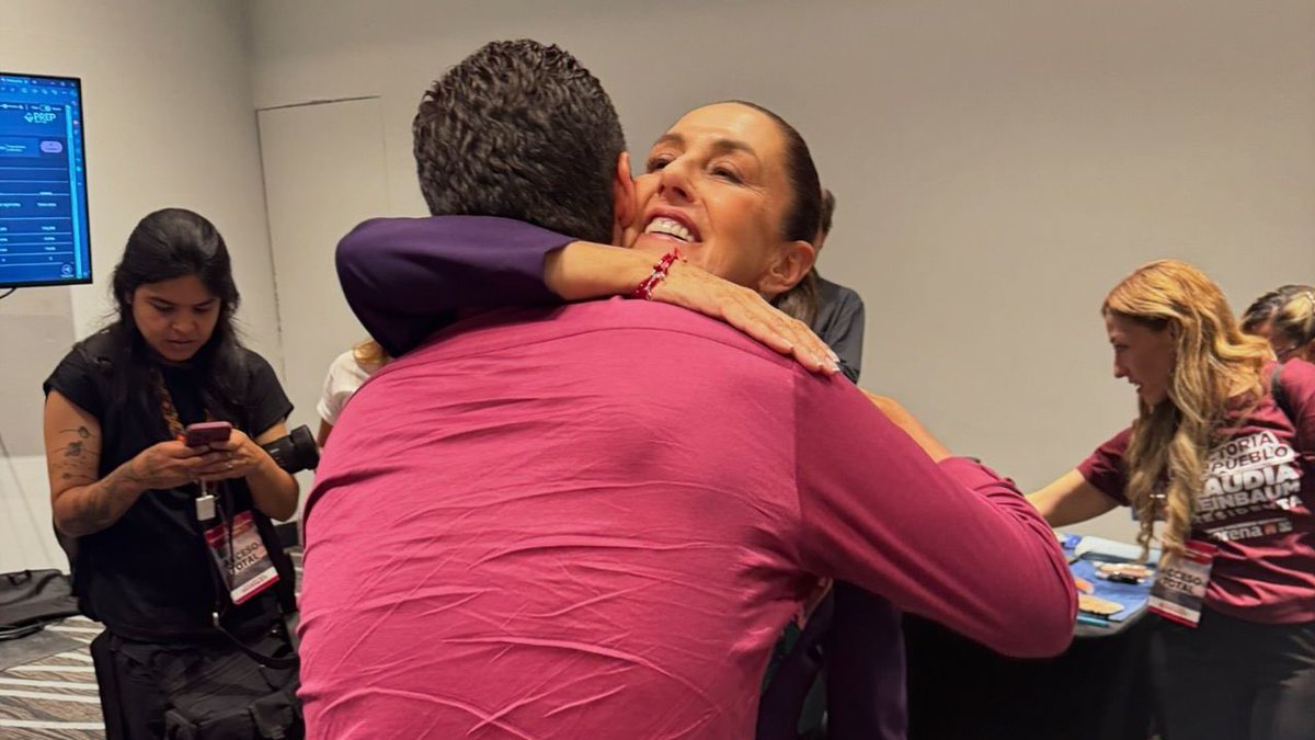 ¡HISTÓRICO, <a href="/Claudiashein/">Claudia Sheinbaum Pardo</a> 
NUESTRA PRIMERA PRESIDENTA DE MÉXICO!
Muy contento y emocionado de ser parte de este proyecto de nación y de seguir haciendo historia con la cuarta transformación.
¡Enhorabuena México! 🇲🇽