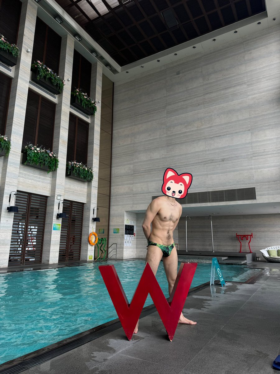 端木教游泳 tweet media