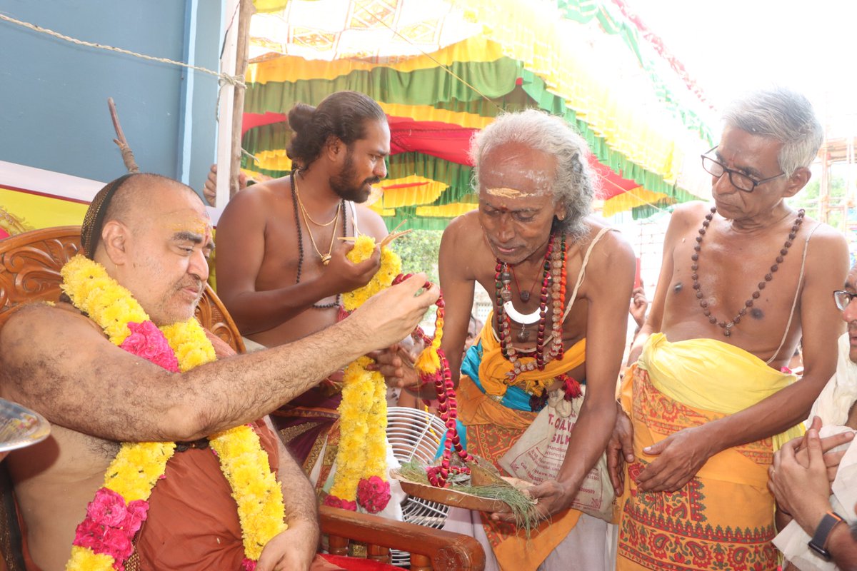 காஞ்சிபுரம் ஸ்ரீ திருவீரட்டானேஸ்வரர் ஆலயம் கும்பாபிஷேகம் Kumbabhishekam of Sri Tiruveerattaneswarar Swami Temple was performed at Kanchipuram with the blessings and presence of Pujyashri Shankara Vijayendra Saraswathi Shankaracharya Swamigal yesterday morning (2 Jun. 2024). Pujya