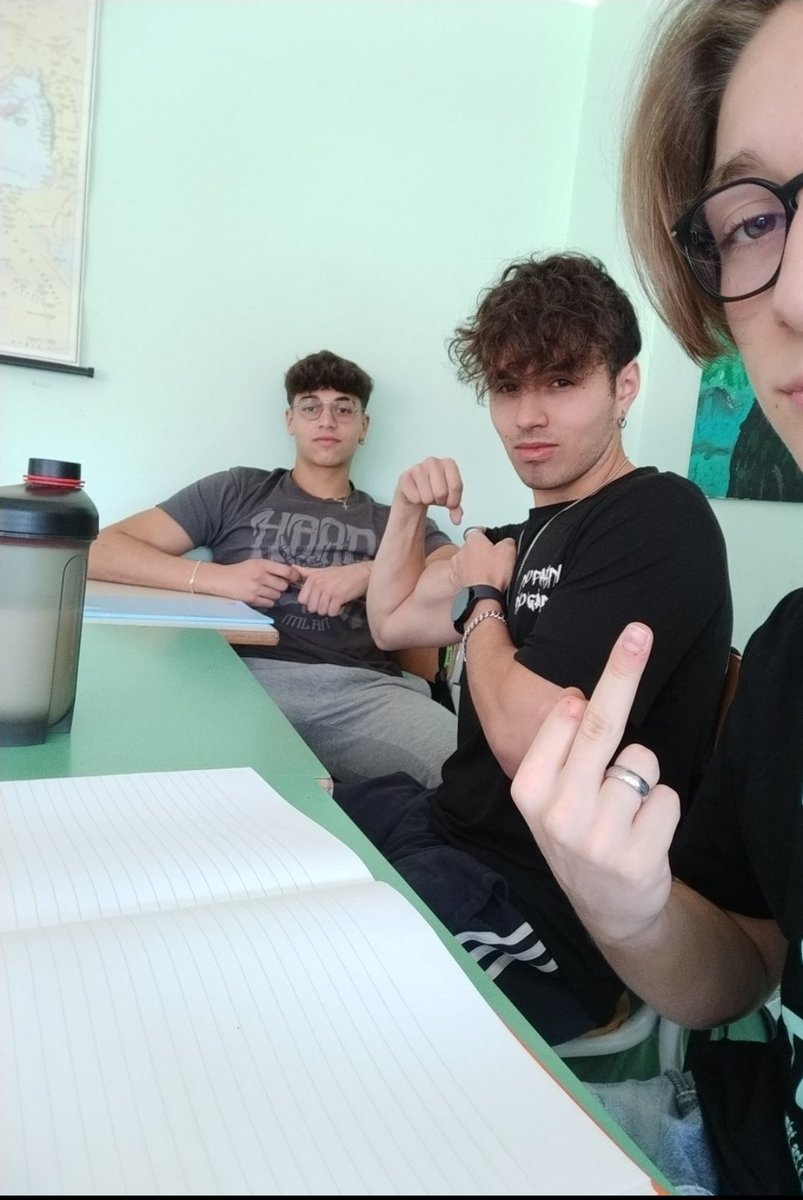e siamo ancora qua