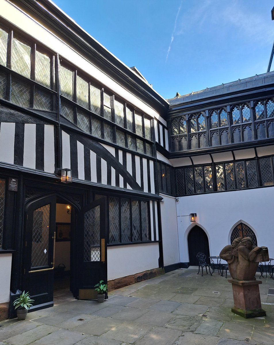 thetravellocker's tweet photo. Sent to Coventry! No problem. Coventry is an exciting City with plenty to see & do. History & Heritage, breathtaking architecture & year round cultural & sporting events. @The_Herbert @hotelindigocov @CovTM @CovCathedral @visit_coventry @visit_coventry #Coventry #ExploreCoventry https://t.co/8AohsOdMpQ