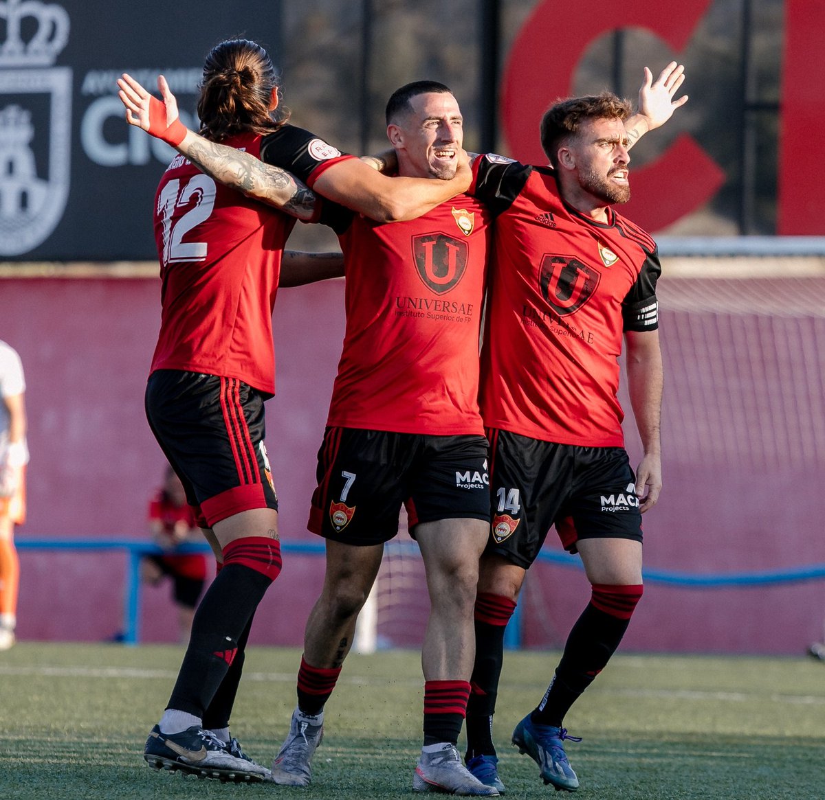 𝑳𝒂 𝒈𝒓𝒂𝒏 𝒊𝒍𝒖𝒔𝒊𝒐𝒏.