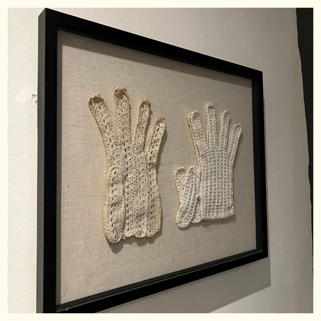 Experience the rich history of #GloveMaking in #Woodstock 👐

The Bear Hotel showcases a variety of gloves, reflecting the town's legacy as a hub for this industry. Here, you'll discover original equipment and remnants of the factories that once thrived.

@MacdonaldHotelsResorts