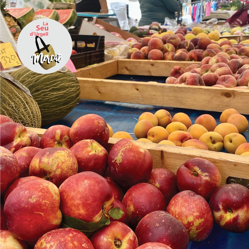 🥦🍐 Veggie! Al mercat de la Seu trobaràs totes les proteïnes vegetals i els aliments que necessites per a una dieta sana i equilibrada.
✔️ Fruita i verdura fresca
✔️ Fruita i verdura de temporada
✔️ Fruita i verdura ecològica
✔️ Fruits secs
✔️ Llegums a granel
